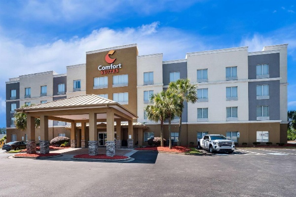 Comfort Suites Columbia at Harbison image 1