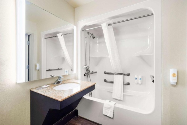 Comfort Suites Columbia at Harbison image 10