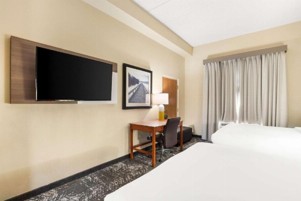 Comfort Suites Columbia at Harbison image 19