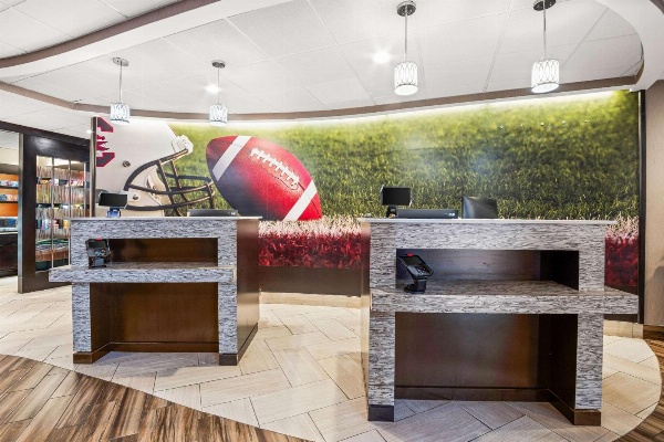 Comfort Suites Columbia at Harbison image 3
